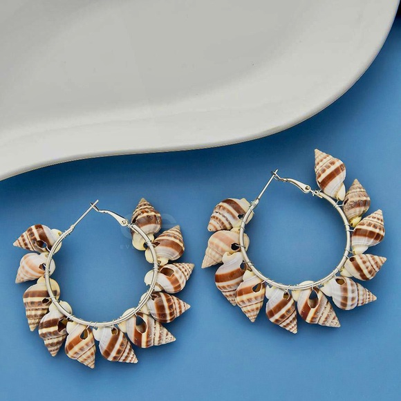 Cowrie shells large loops - Picture 2 of 2